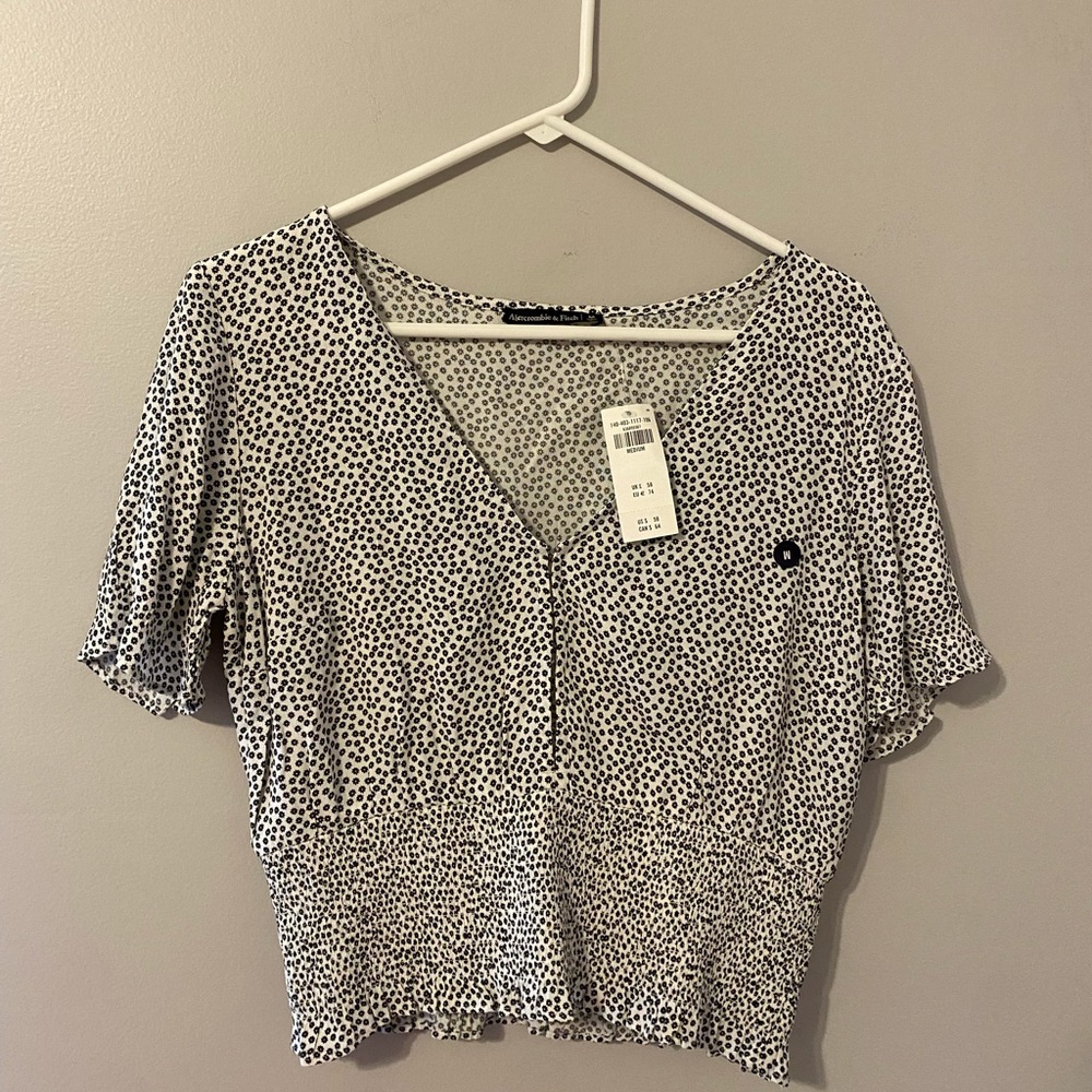 NEW Abercrombie and Fitch white and black blouse